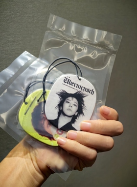 高级感权志龙GD同款应援海报周边自制汽车挂件后视镜香薰乌木香片