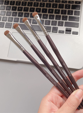 钱小姐化妆刷。DH07小马毛烟熏刷下眼尾眼角处眼影刷动物毛真毛刷