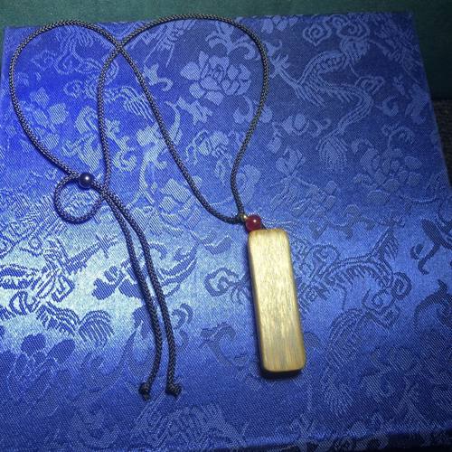 精品绿檀木木作精雕刻方块无事牌46牌木雕挂件脖挂男女款文玩礼品