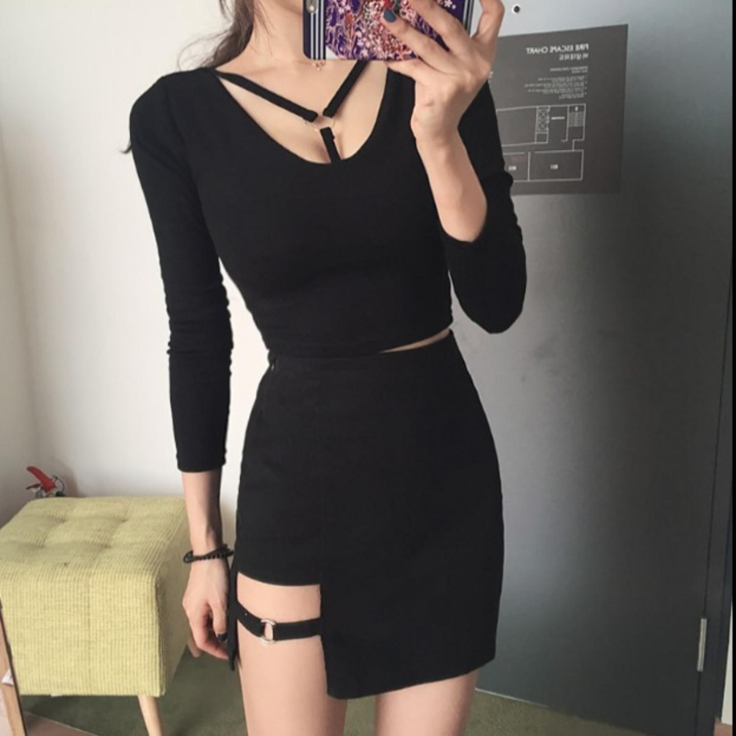 S欧美紧身t恤女圆环高腰露脐性感短款上衣(三带铁圈长袖