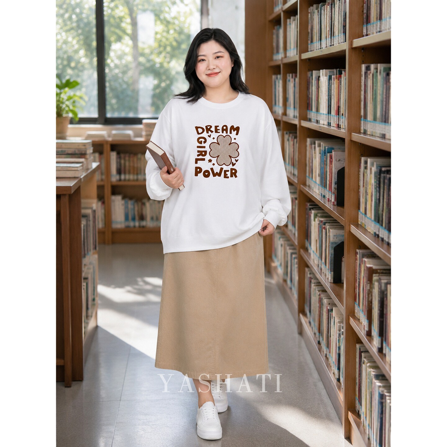 娅莎媞大码女装 200斤胖mm字母印花宽松时髦圆领长袖卫衣上衣 女