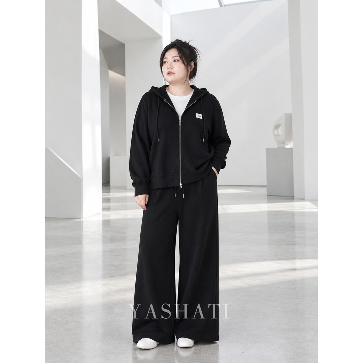 娅莎媞大码女装200斤胖mm休闲运动风显瘦连帽拉链卫衣长裤套装女