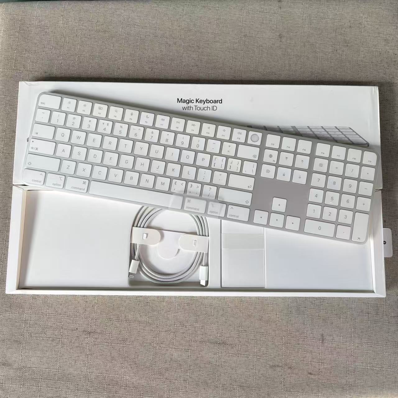 带有触控ID数字键盘长款妙控键盘适用于Apple芯片Mac机型盒装拆封图片