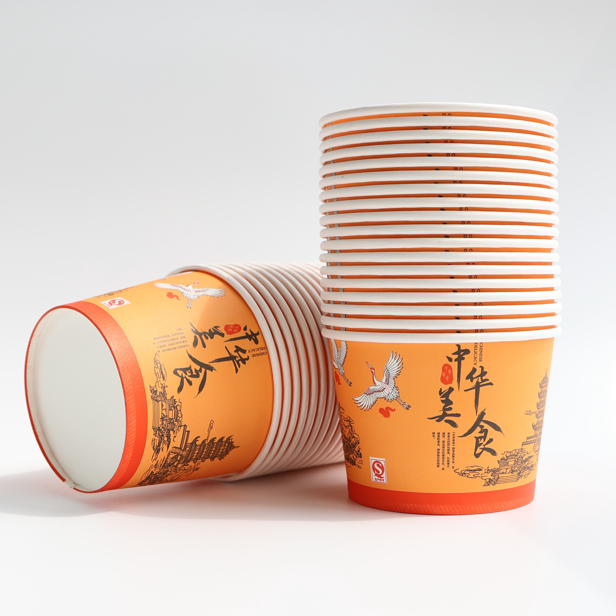 一次性纸碗家用中号打包摆摊小吃商用大号带盖快餐小号汤碗便宜价