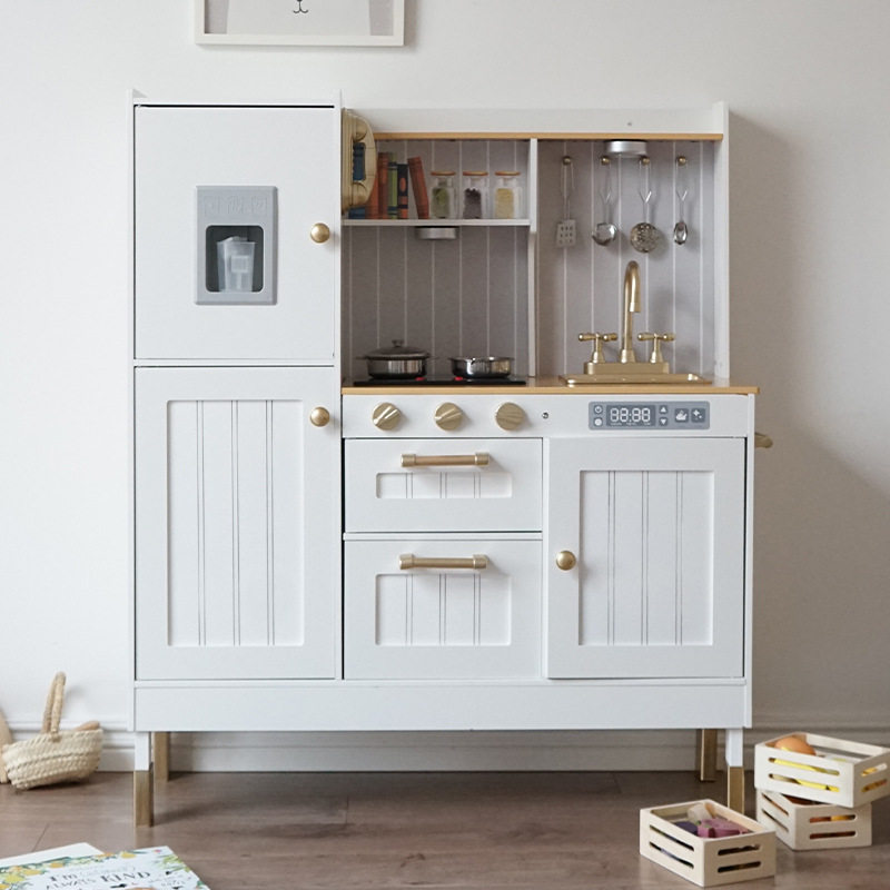 木制新款欧式仿真声光大型厨房玩具女孩过家家木质做饭灶台可发光