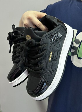 韩版小众潮流设计学生休闲板鞋女2025春秋新款百搭街拍轻便面包鞋