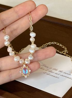 年轻人珍珠项链琉璃之梦