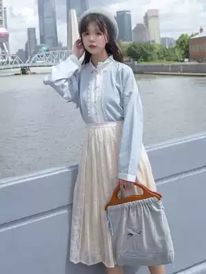 Chuan Dai: Original Dream Mark original design stand collar narrow sleeve element top beige lace pleated skirt