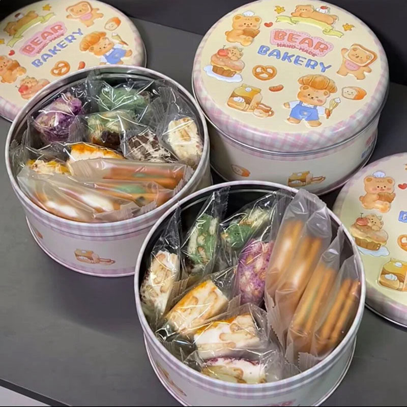 小熊铁盒蔓越莓雪花酥网红零食饼干糖果糕点心牛扎奶芙抹茶原味