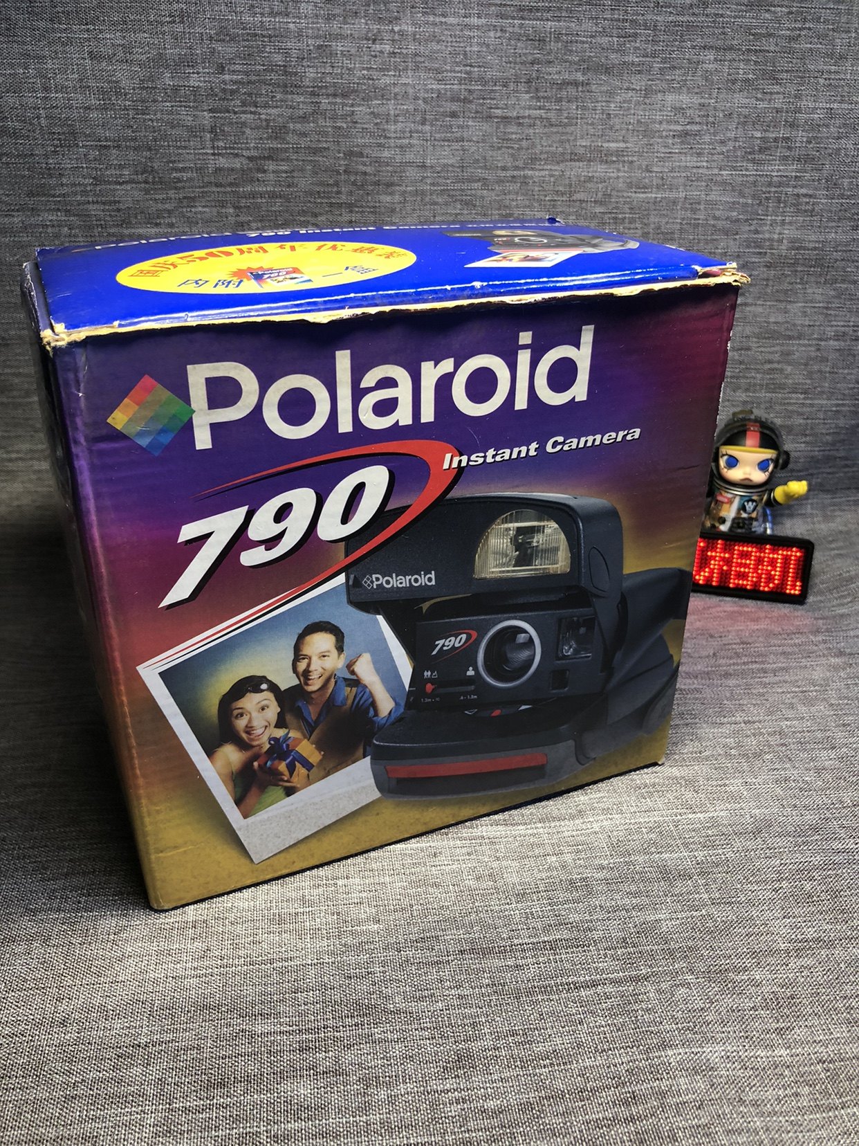 polaroid宝丽来790黑红配色鲨鱼机库存成色带有盒子说明书