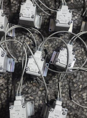 SMC电磁阀VX210LE现货9个实物拍摄成色如图议价