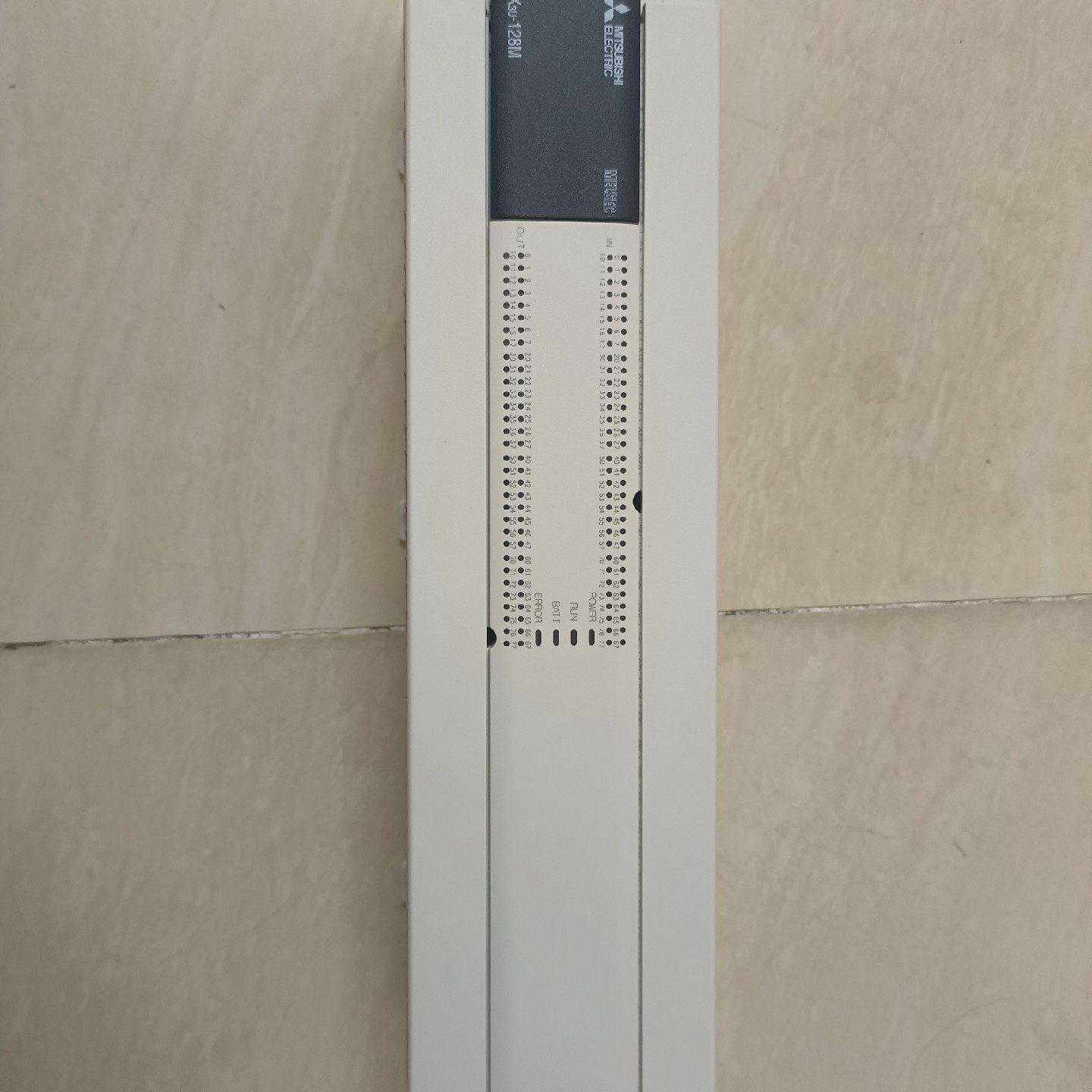 FX3U128MTESA三菱PLC二手拆机原装正品议价