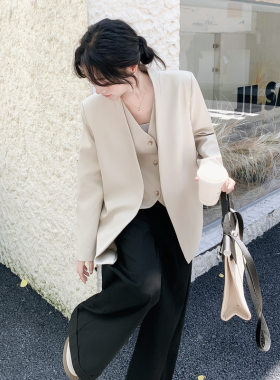 实拍米色通勤风小西装套装2025秋款韩版宽松休闲西服马甲两件套