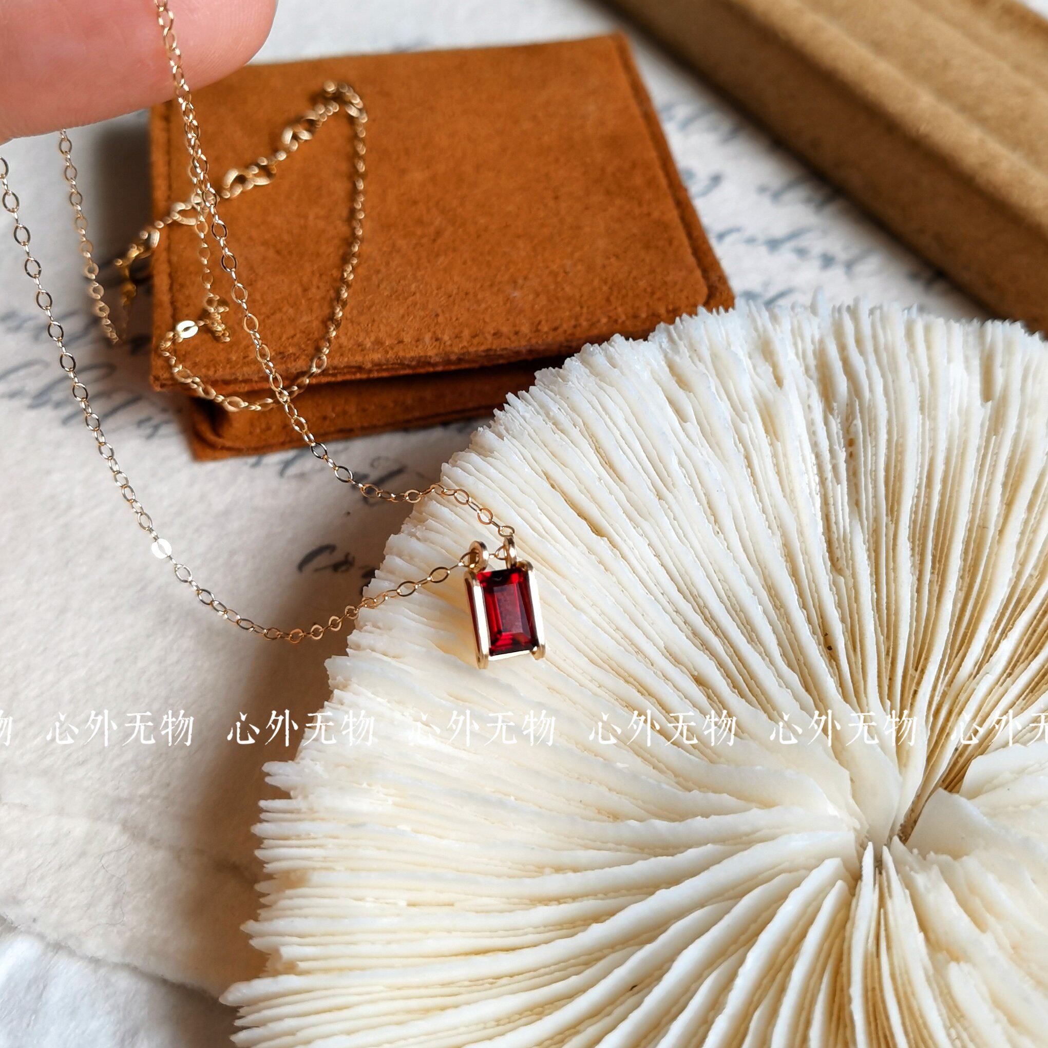 精切高品质天然石榴石项链摩羯座幸运石一月生辰石精致几何形吊坠