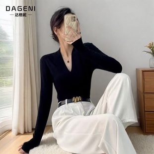 常规/加绒 设计感小V领修身长袖T恤女内搭秋冬季洋气打底衫上衣潮
