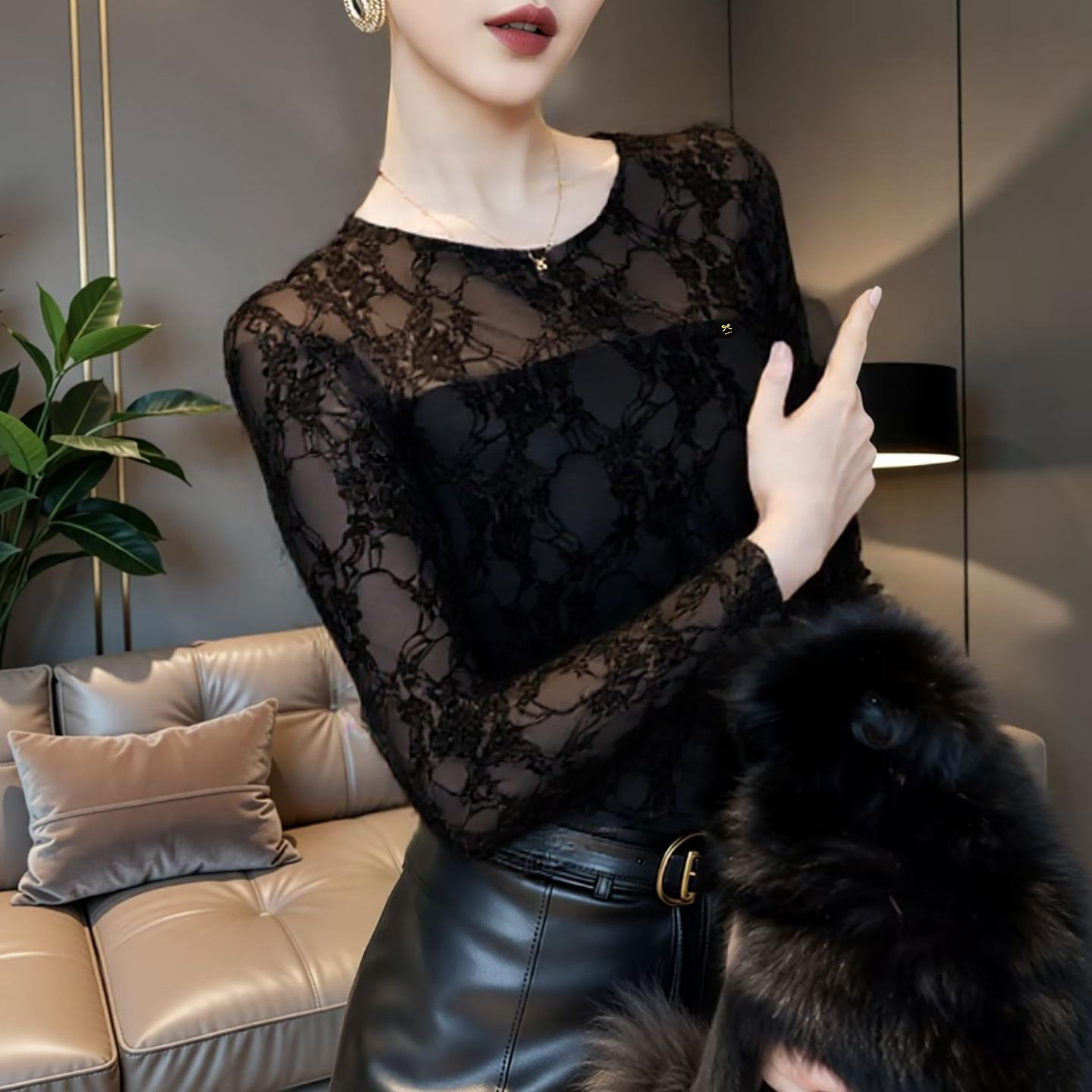 设计感黑色蕾丝网纱知性漂亮内搭T恤性感透视植绒打底衫外穿上衣
