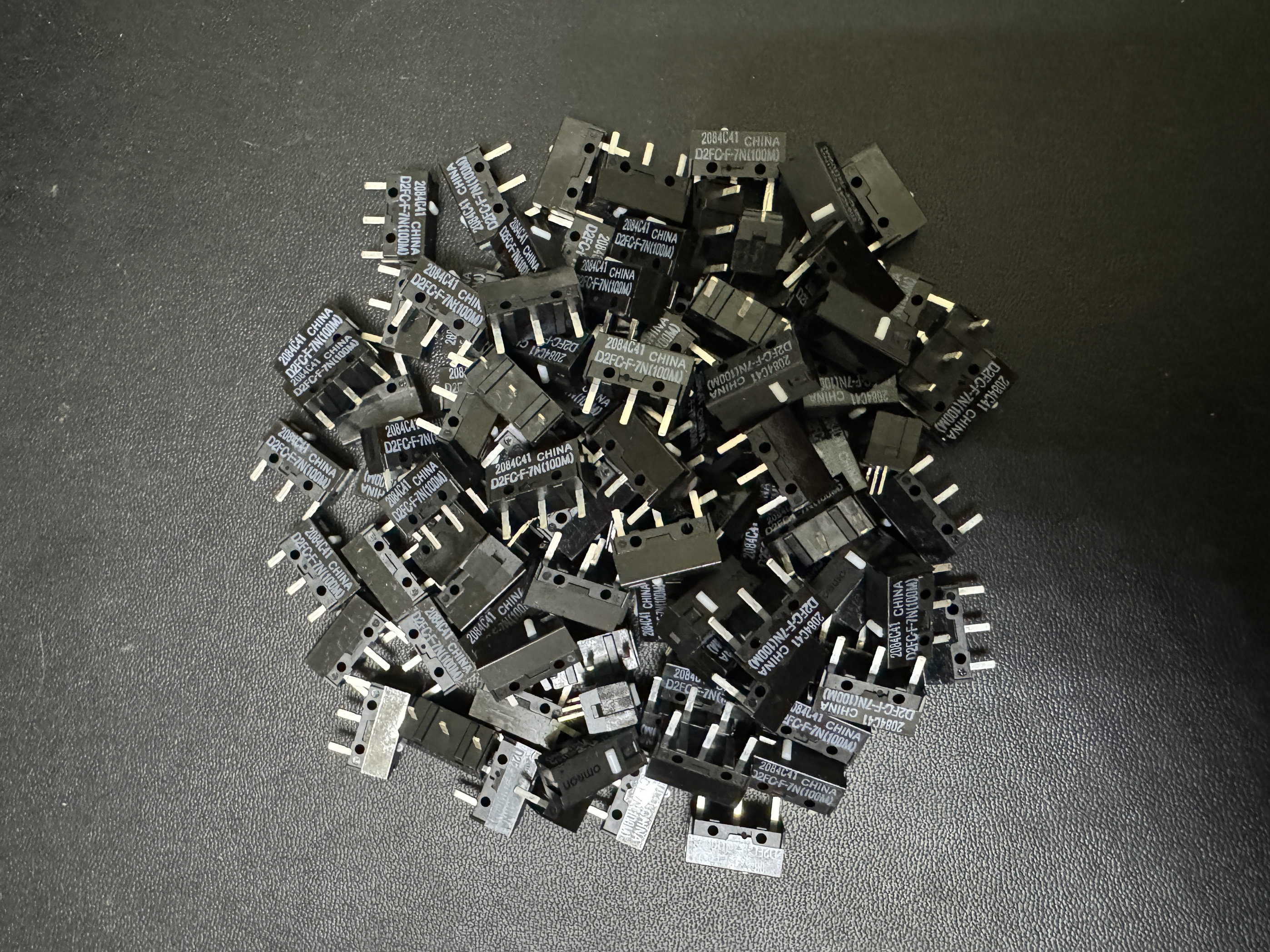 全新原装正品欧姆龙D2FC-F-7N（100M）微动开关