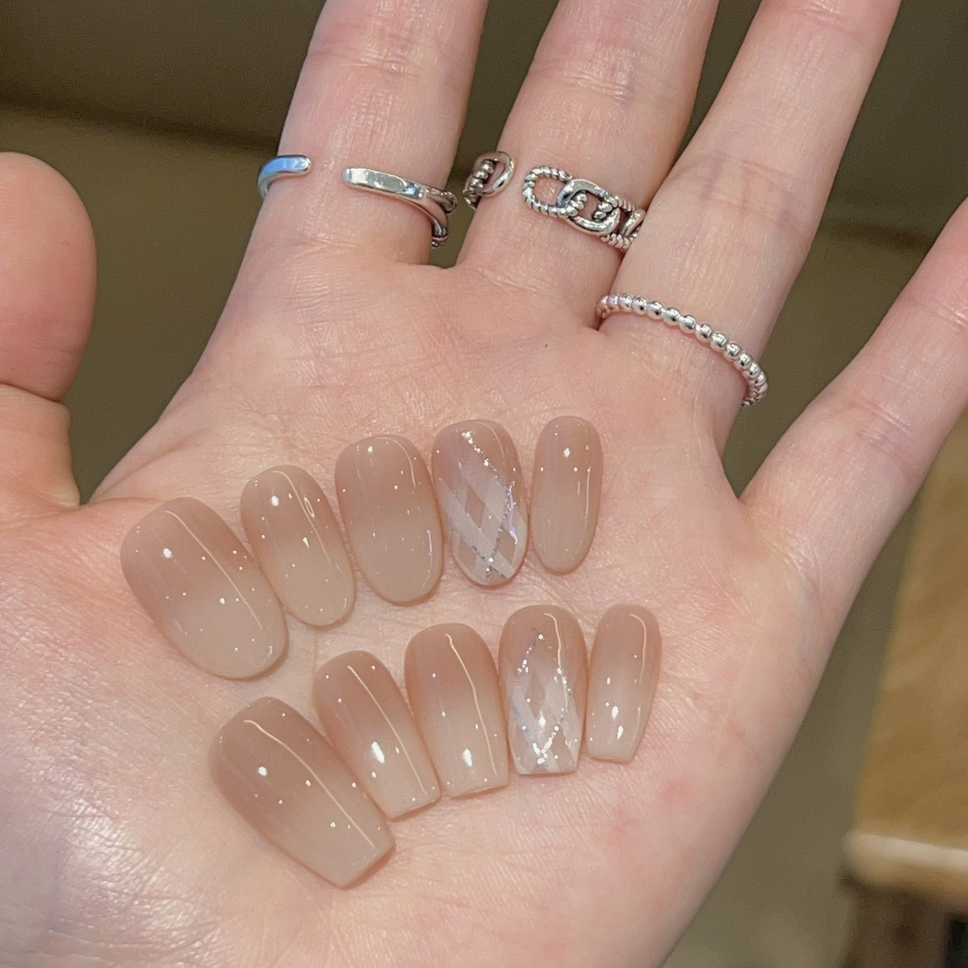 【茉莉奶白】手工穿戴甲显白纯欲猫眼渐变腮红光疗美甲四季流行