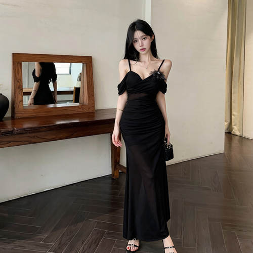吊带露肩收腰显瘦晚礼服裙女轻奢小众气质名媛宴会鱼尾长款连衣裙