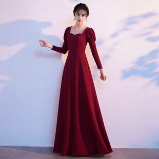 红色方领新娘敬酒服新款订婚气质回门结婚便装显瘦长款晚礼服裙子
