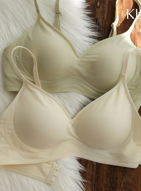 日本牛奶丝无痕无钢圈内衣女聚拢大胸显小3D软支撑睡眠文胸罩薄款