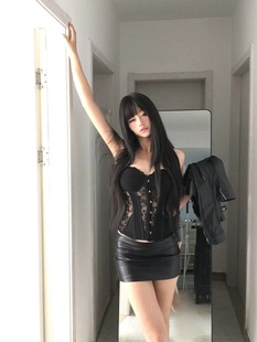 美式辣妹风性感蕾丝拼接鱼骨抹胸上衣女纯欲高腰显瘦黑色皮裙套装