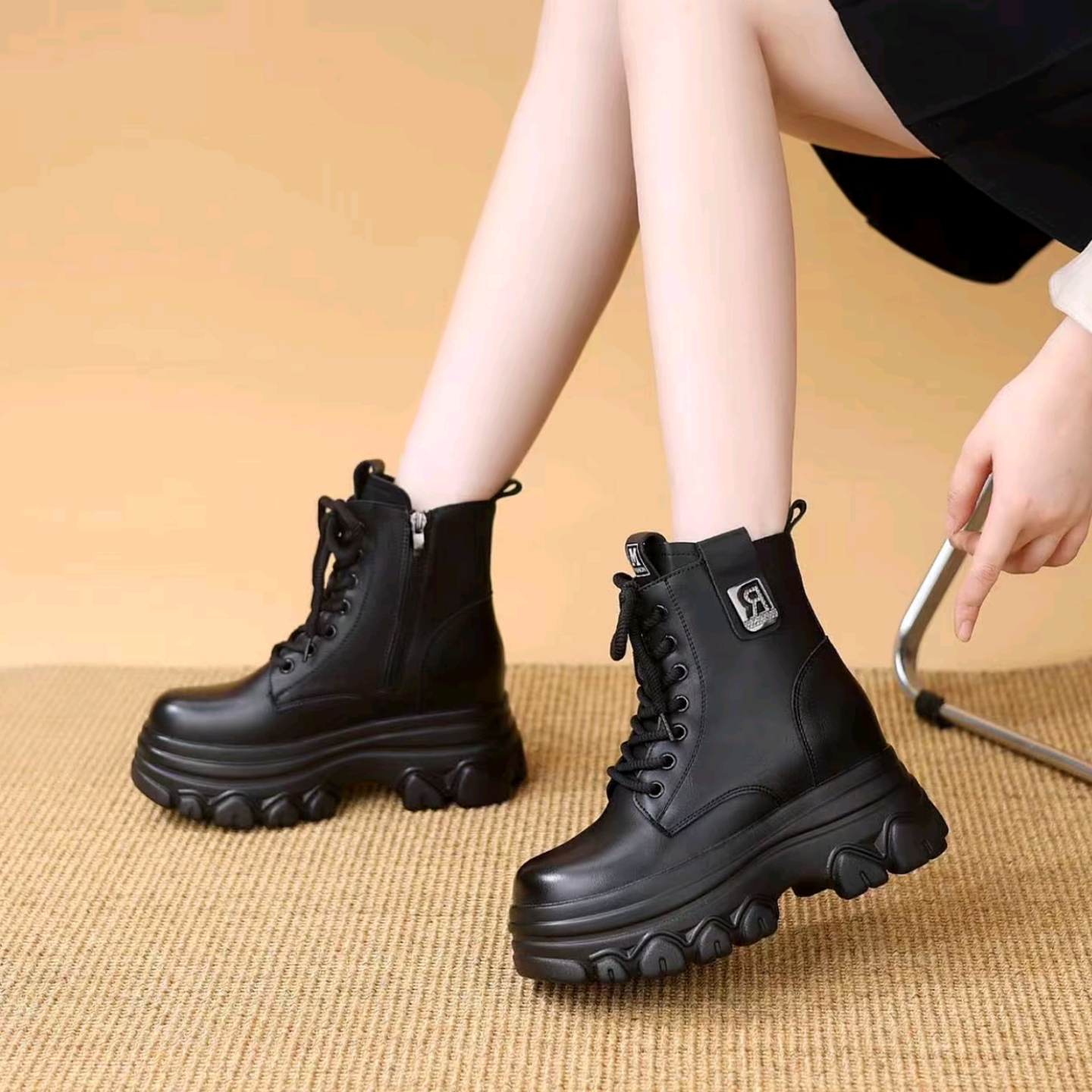 真皮2025秋冬新款小个子马丁靴女