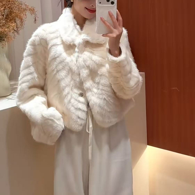 高级感皮毛一体环保金叶水貂皮草女2025秋冬新款翻领毛茸外套短款