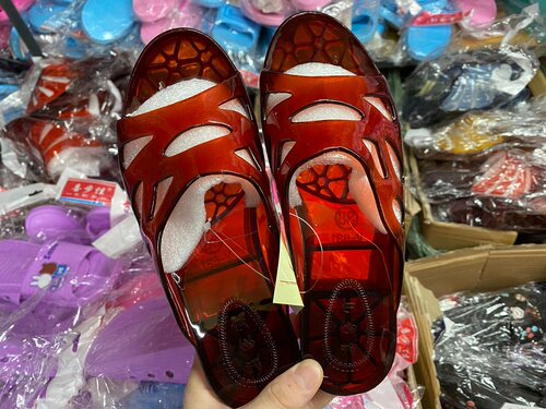 美家宜水晶坡跟韩版透气破洞拖鞋