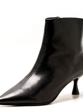 真皮短靴子女冬黑色羊皮尖头中跟拉链素版通勤百搭时尚MD34116D02