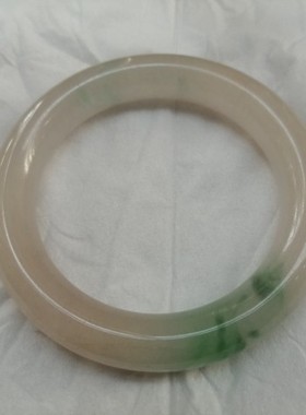 天然翡翠玉手镯缅甸送女友