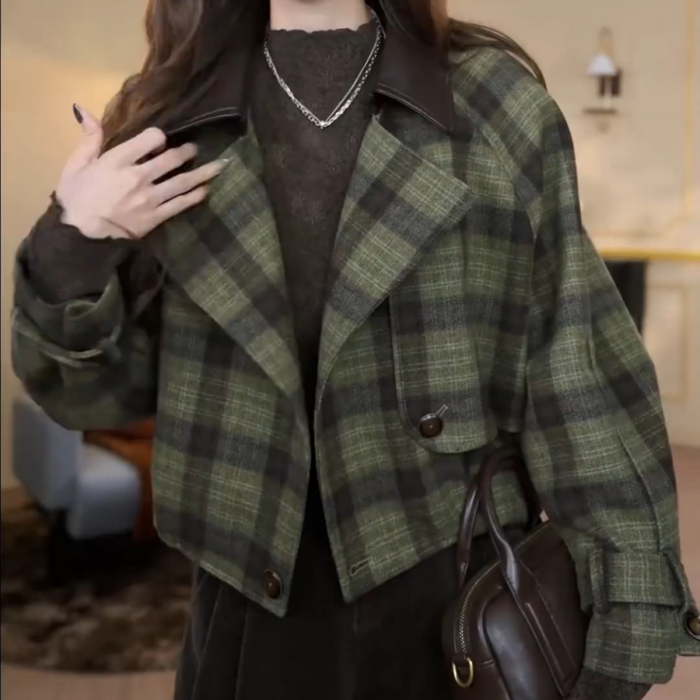 墨绿色大格纹翻领短款毛呢外套女