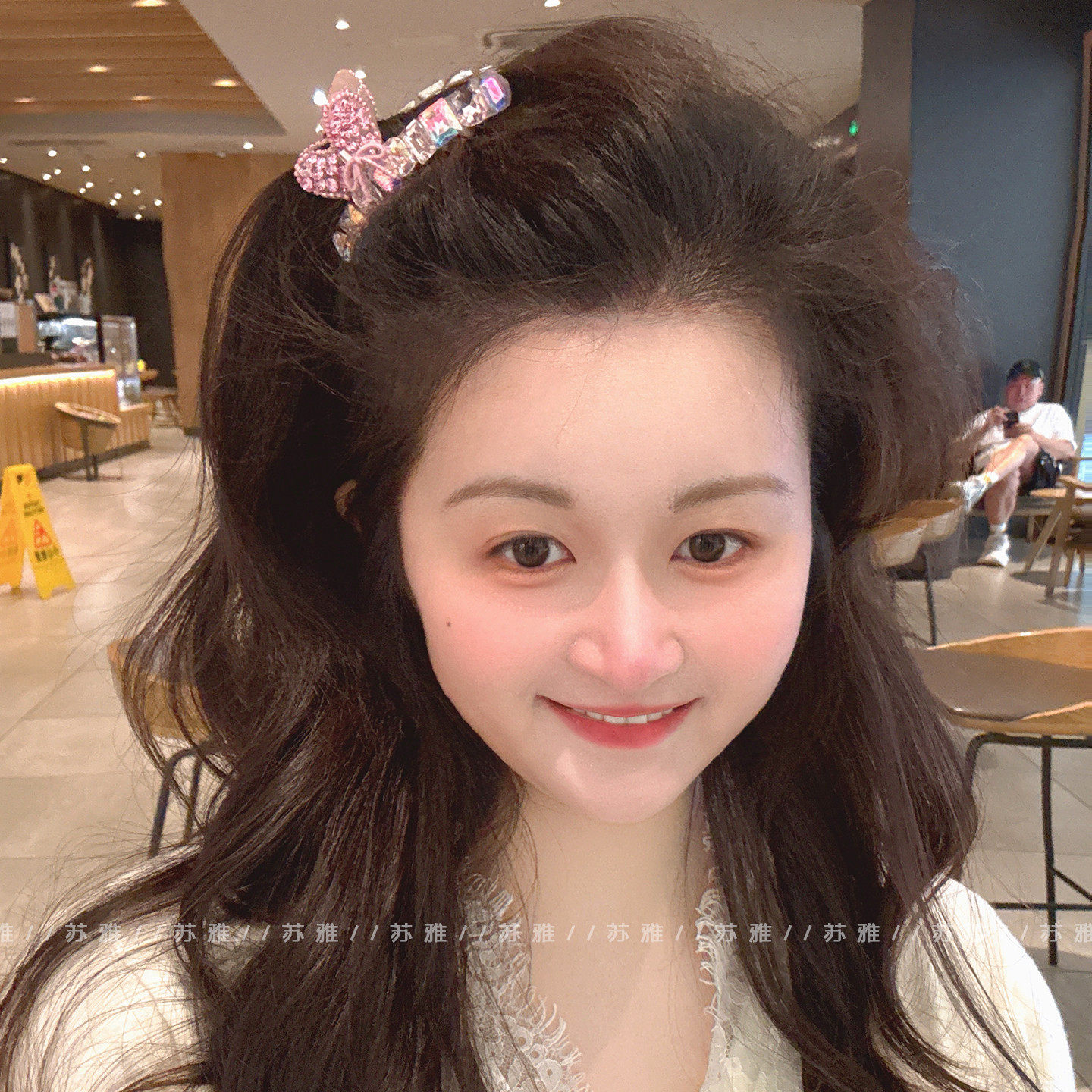 少女粉兔耳朵蝴蝶结闪钻碎发抓夹