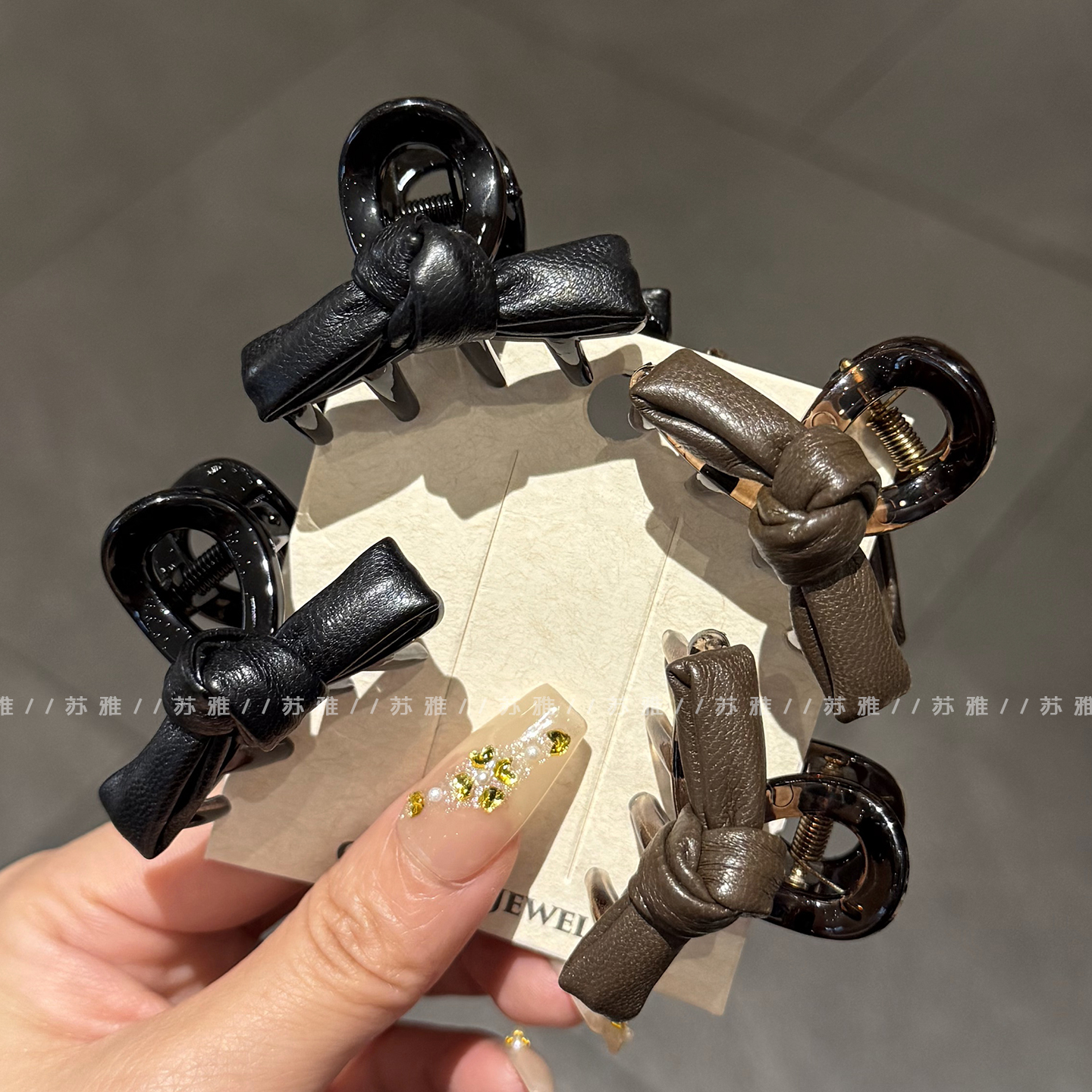 高级感皮质蝴蝶结碎发刘海小抓夹