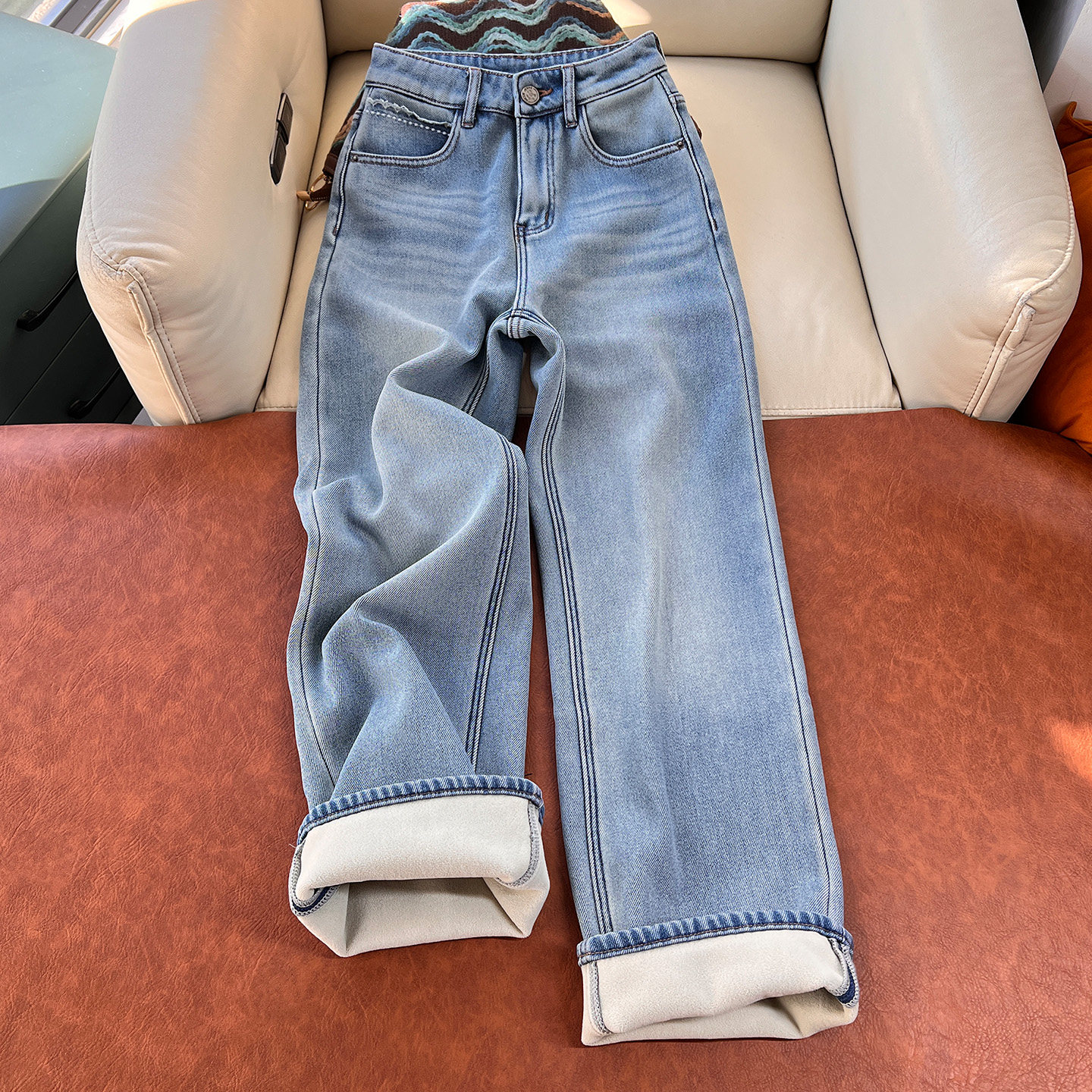 浅蓝色高腰直筒牛仔裤女加绒加厚