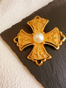 Vintage 马耳他胸针鸢尾花浮雕珍珠胸针【售出不退不换】