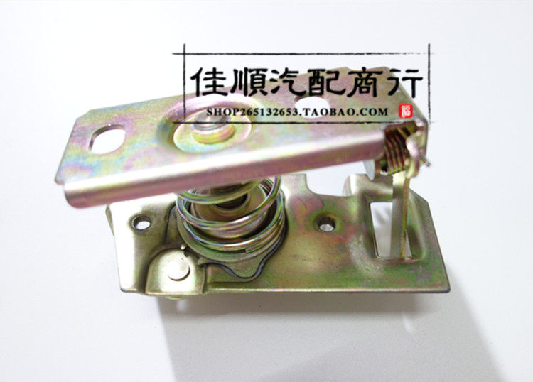 适用吉利自由舰英伦SC3 前机门锁盖