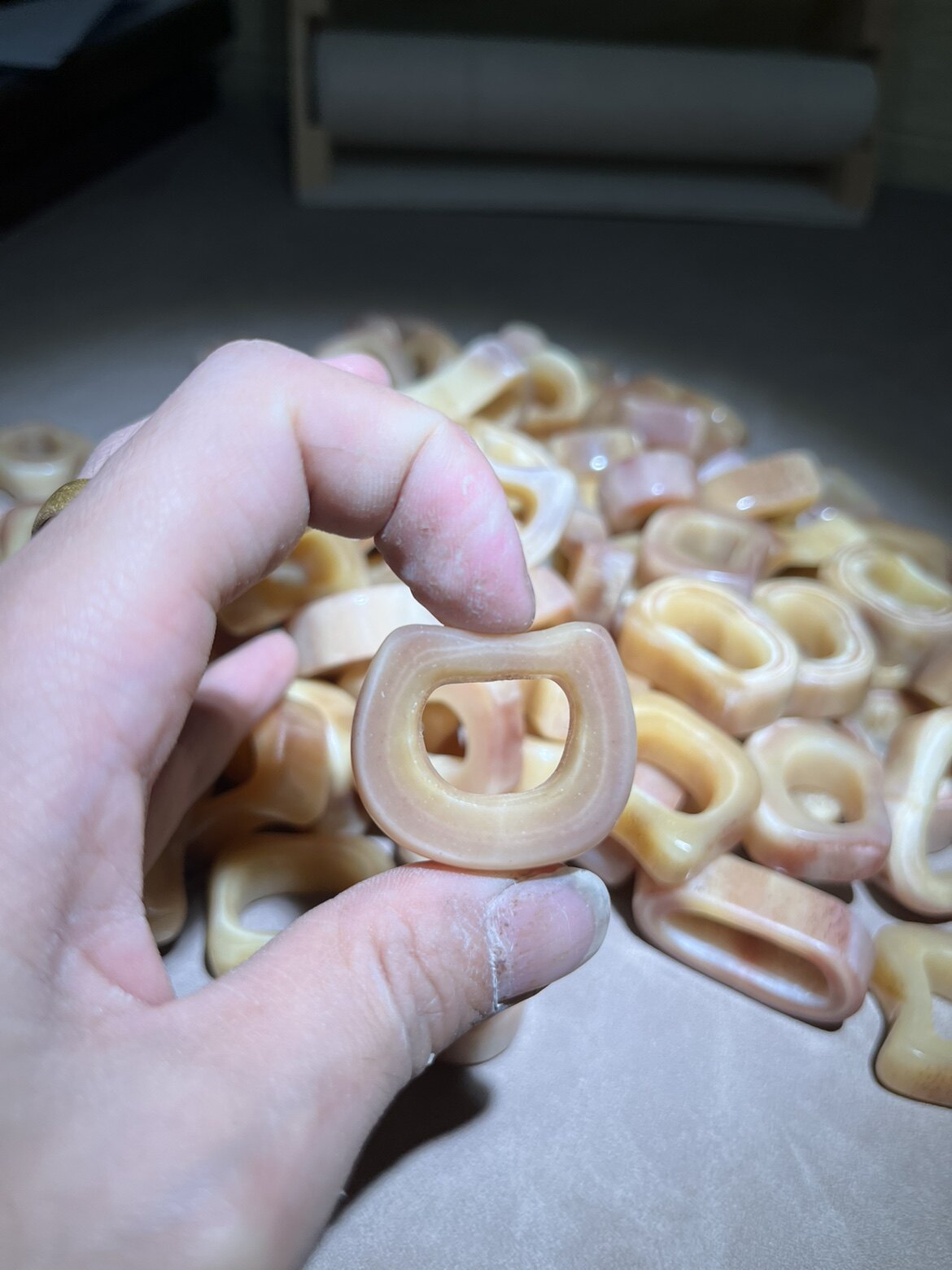 驼骨雕刻猫猫头骨制品骆驼骨