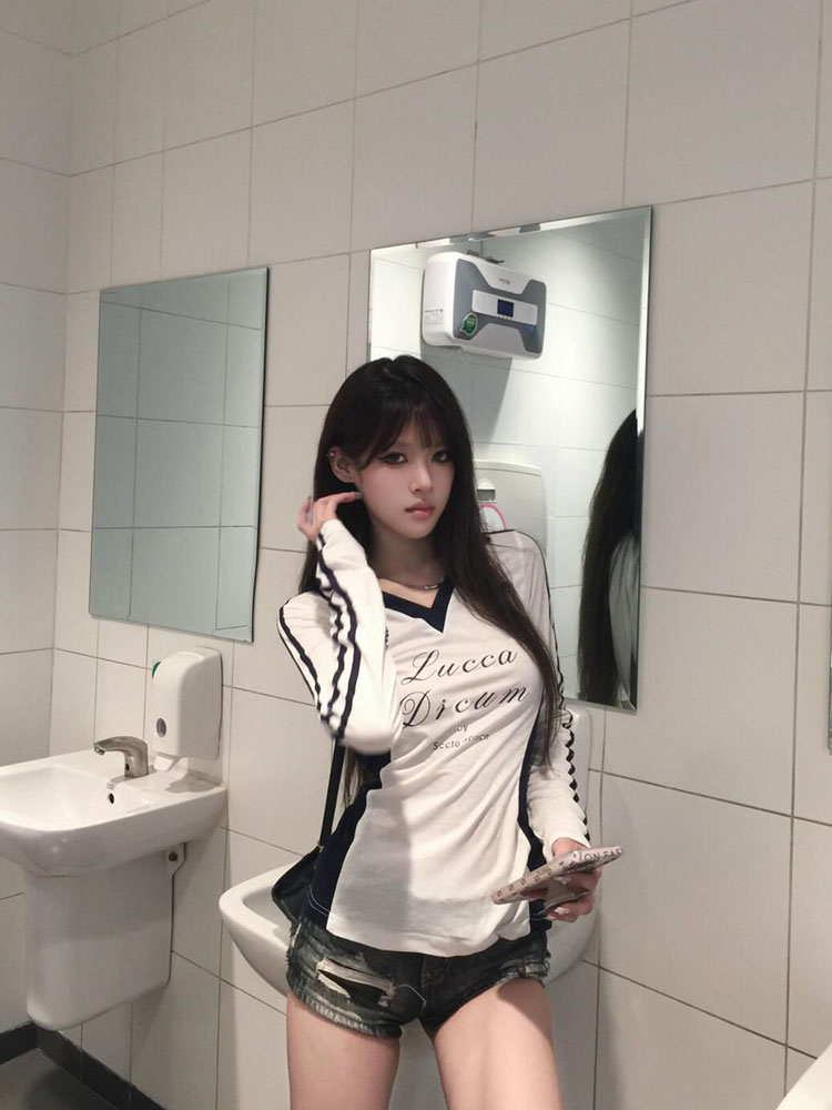 美式白色V领条纹长袖t恤女夏季设计感小众修身收腰甜辣妹运动上衣