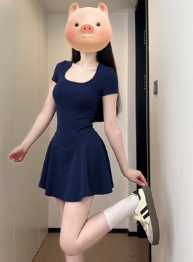 蓝色收腰显瘦U领短裙子夏季辣妹法式高级感甜辣修身显瘦连衣裙ins