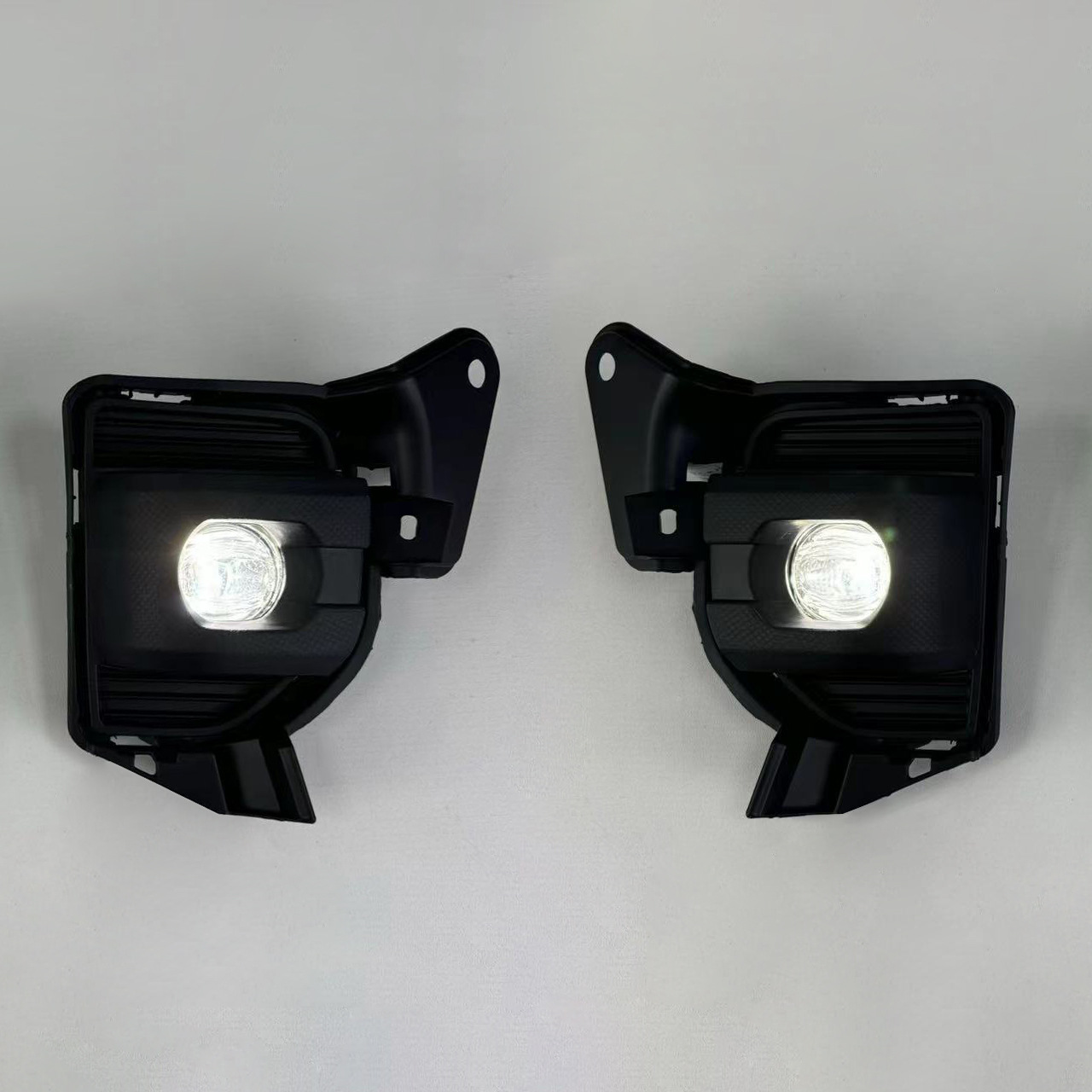 适用于14-18年丰田海狮雾灯hiace前雾灯改装前LED透镜雾灯行车灯,汽车零部件/养护/美容/维保,汽车灯泡,淘宝优惠券,粉丝福利购,淘宝优惠卷