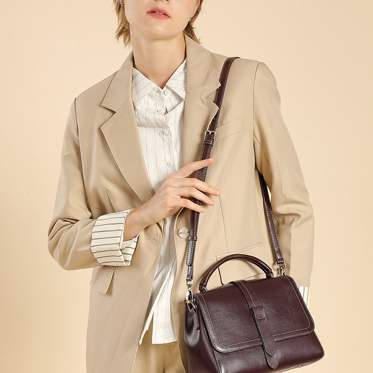 真皮女包头层牛皮手提包斜挎植鞣皮单肩斜挎包大容量高级感小方包