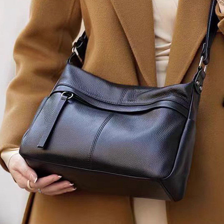 真皮女包斜跨大包头层牛皮斜挎包新款大容量百搭高级感单肩斜背包