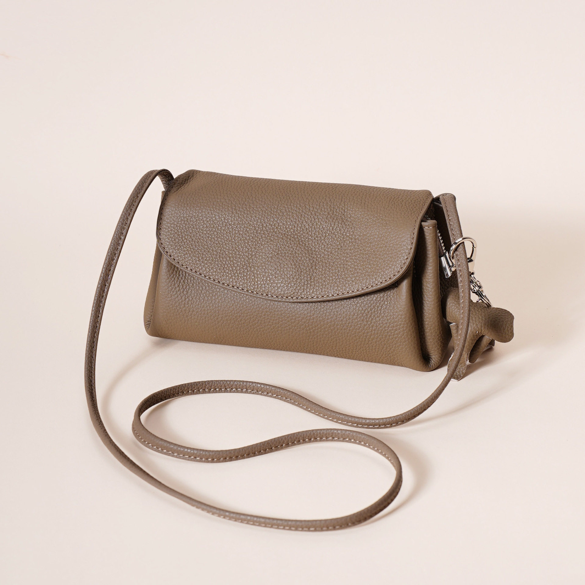 真皮女包2025新款头层牛皮高级感时尚迷你精致休闲百搭单肩斜挎包