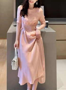 易菲妍女装官方旗舰店2025夏季新款法式温柔风轻奢粉色连衣裙
