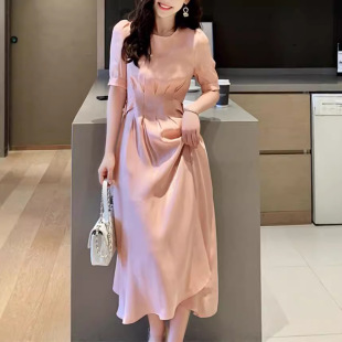 易菲妍女装官方旗舰店正品2025夏季新款法式温柔风轻奢粉色连衣裙