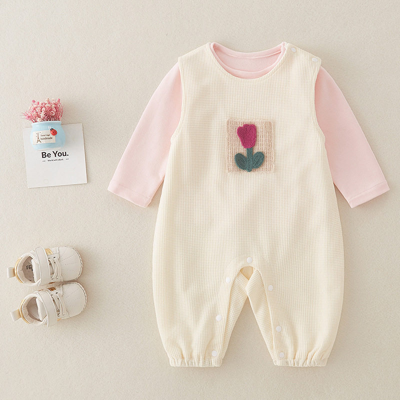 超洋气婴儿春秋纯棉双层连体衣三四个月女宝宝秋季背带裤套装外穿