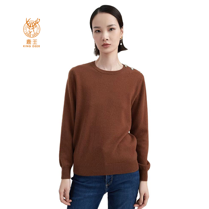 鹿王长袖带扣圆领休闲山羊绒女衫