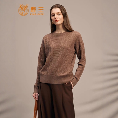 鹿王女圆领扭花漏肩袖保暖羊绒衫