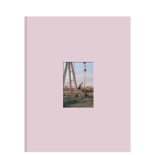 【预售】脚下大地的低鸣：Lisa R?ing Baer摄影集 The Earth Crunches Beneath My Feet: Lisa R?ing Baer 原版英文摄影作品集